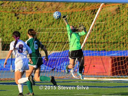 Thumbnail 3 in Carlsbad vs. La Costa Canyon (CIF SDS Open Division Final) photogallery.