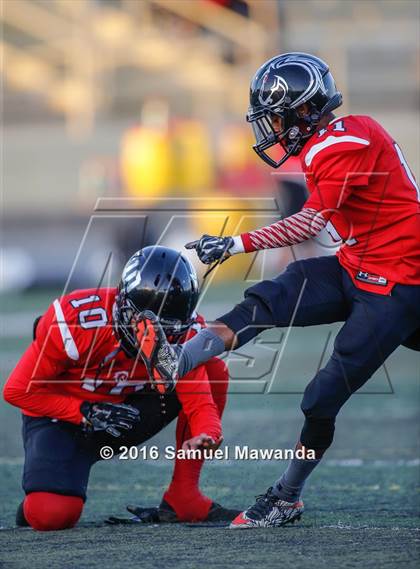 Thumbnail 3 in Arleta vs. Carson  photogallery.
