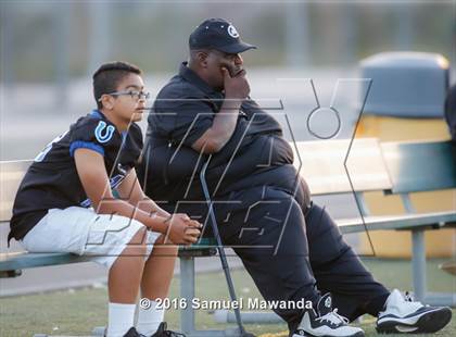 Thumbnail 3 in Arleta vs. Carson  photogallery.