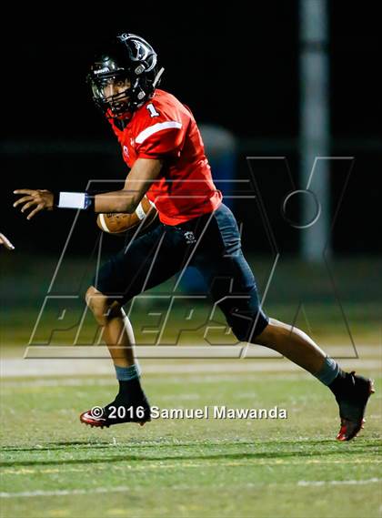 Thumbnail 3 in Arleta vs. Carson  photogallery.