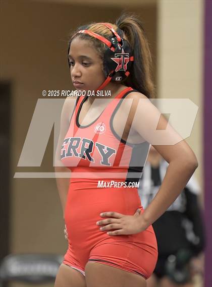 Thumbnail 1 in Mayde Creek vs. Terry (The Charger Challenge) photogallery.