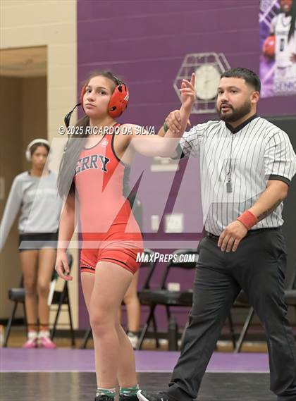 Thumbnail 3 in Mayde Creek vs. Terry (The Charger Challenge) photogallery.