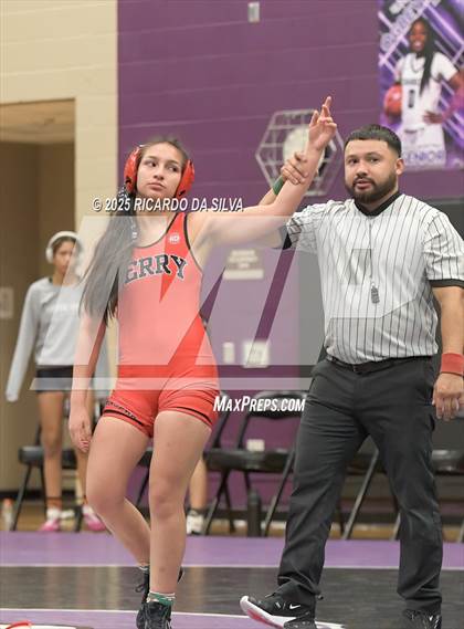 Thumbnail 1 in Mayde Creek vs. Terry (The Charger Challenge) photogallery.
