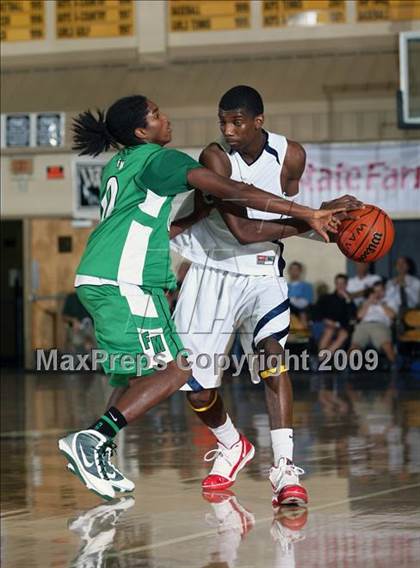 Thumbnail 1 in Findlay Prep vs. Fort Myers (City of Palms Classic) photogallery.