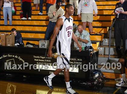 Thumbnail 2 in Findlay Prep vs. Fort Myers (City of Palms Classic) photogallery.