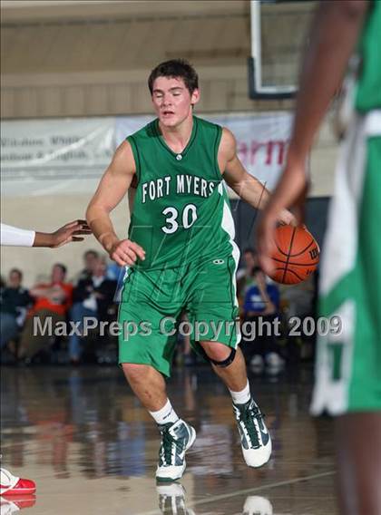 Thumbnail 3 in Findlay Prep vs. Fort Myers (City of Palms Classic) photogallery.
