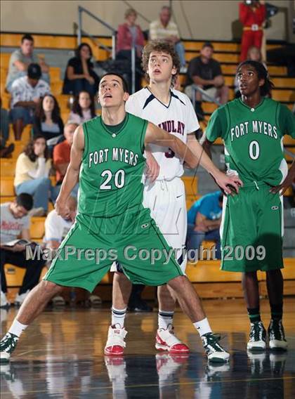 Thumbnail 2 in Findlay Prep vs. Fort Myers (City of Palms Classic) photogallery.
