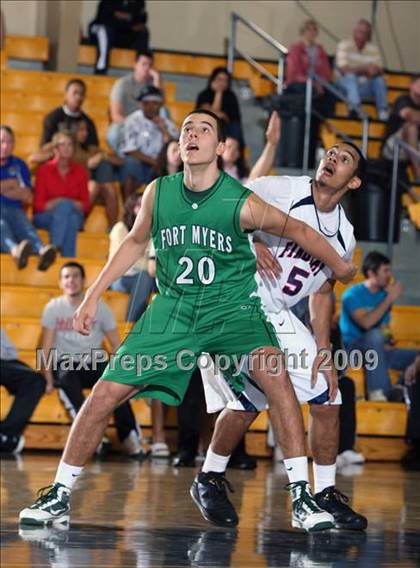 Thumbnail 3 in Findlay Prep vs. Fort Myers (City of Palms Classic) photogallery.