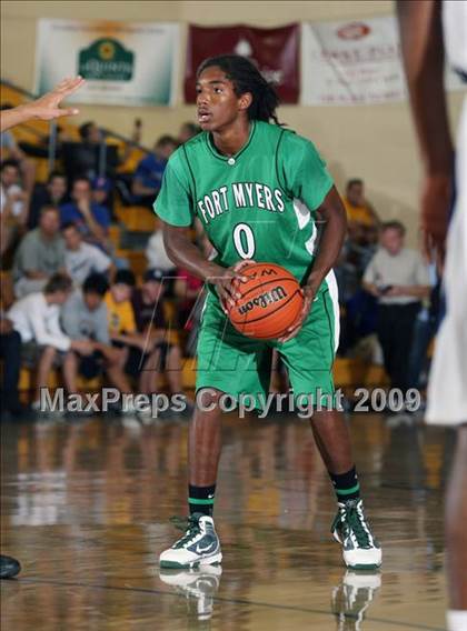 Thumbnail 3 in Findlay Prep vs. Fort Myers (City of Palms Classic) photogallery.