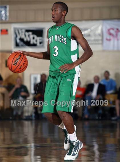 Thumbnail 2 in Findlay Prep vs. Fort Myers (City of Palms Classic) photogallery.