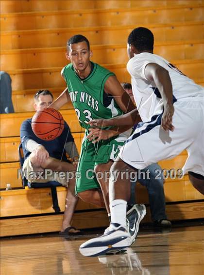 Thumbnail 1 in Findlay Prep vs. Fort Myers (City of Palms Classic) photogallery.