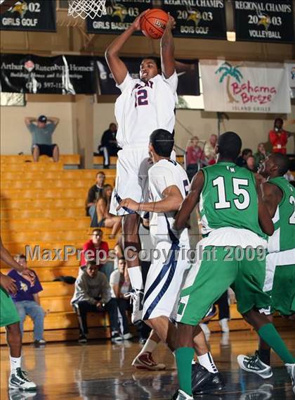 Thumbnail 1 in Findlay Prep vs. Fort Myers (City of Palms Classic) photogallery.