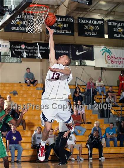 Thumbnail 3 in Findlay Prep vs. Fort Myers (City of Palms Classic) photogallery.