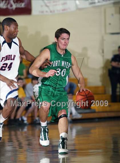 Thumbnail 3 in Findlay Prep vs. Fort Myers (City of Palms Classic) photogallery.