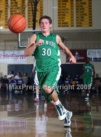 Thumbnail 3 in Findlay Prep vs. Fort Myers (City of Palms Classic) photogallery.