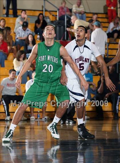 Thumbnail 3 in Findlay Prep vs. Fort Myers (City of Palms Classic) photogallery.