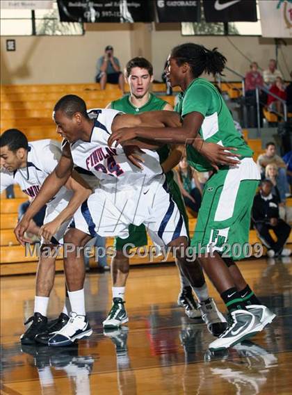 Thumbnail 3 in Findlay Prep vs. Fort Myers (City of Palms Classic) photogallery.