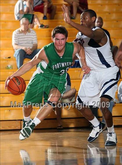 Thumbnail 1 in Findlay Prep vs. Fort Myers (City of Palms Classic) photogallery.