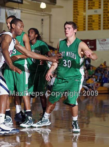 Thumbnail 2 in Findlay Prep vs. Fort Myers (City of Palms Classic) photogallery.