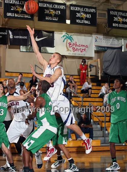 Thumbnail 2 in Findlay Prep vs. Fort Myers (City of Palms Classic) photogallery.
