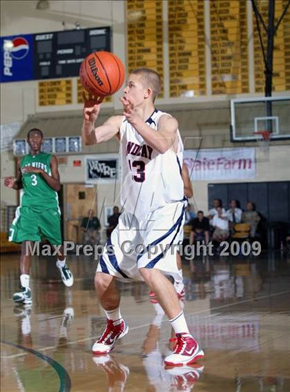 Thumbnail 3 in Findlay Prep vs. Fort Myers (City of Palms Classic) photogallery.