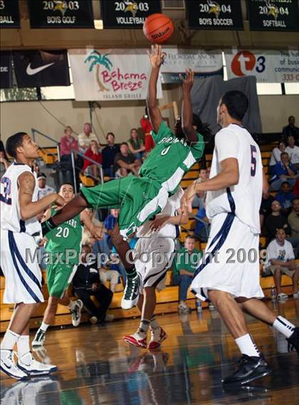 Thumbnail 2 in Findlay Prep vs. Fort Myers (City of Palms Classic) photogallery.