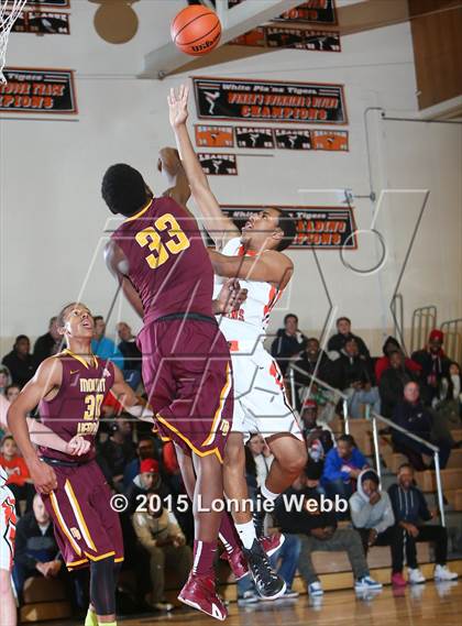 Thumbnail 3 in Mt. Vernon @ White Plains photogallery.