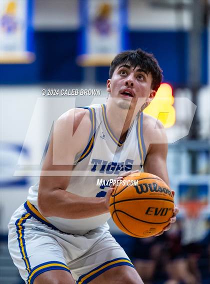 Thumbnail 1 in Springville @ Orem photogallery.