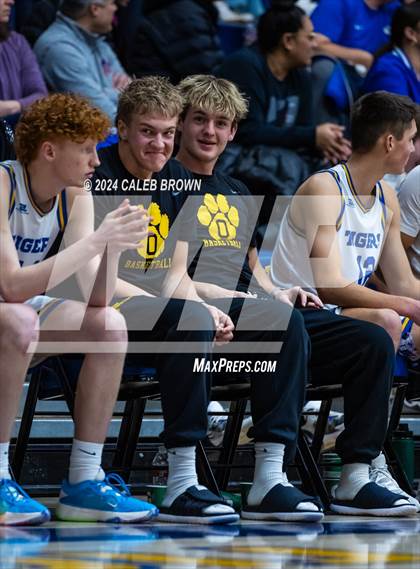 Thumbnail 2 in Springville @ Orem photogallery.