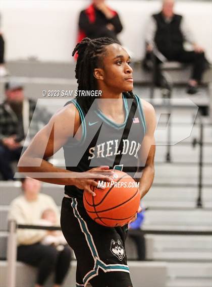 Thumbnail 3 in Sheldon vs. Madison (Pro Image Holiday Classic Large Schools) photogallery.
