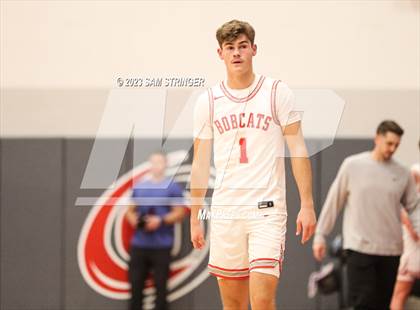 Thumbnail 2 in Sheldon vs. Madison (Pro Image Holiday Classic Large Schools) photogallery.