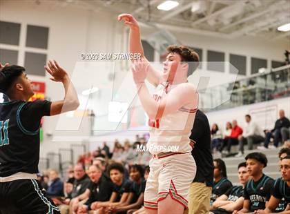 Thumbnail 2 in Sheldon vs. Madison (Pro Image Holiday Classic Large Schools) photogallery.
