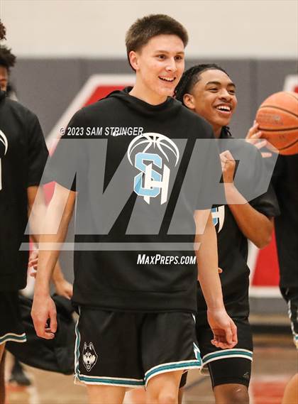 Thumbnail 1 in Sheldon vs. Madison (Pro Image Holiday Classic Large Schools) photogallery.