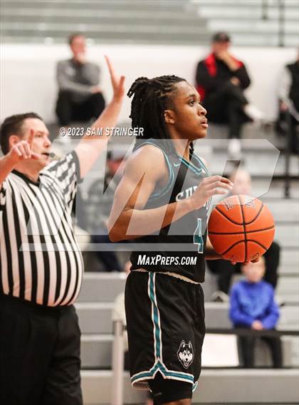 Thumbnail 2 in Sheldon vs. Madison (Pro Image Holiday Classic Large Schools) photogallery.