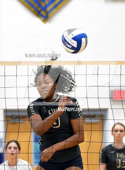 Thumbnail 2 in Foothill vs Sierra Vista photogallery.
