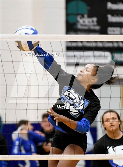 Thumbnail 1 in Foothill vs Sierra Vista photogallery.
