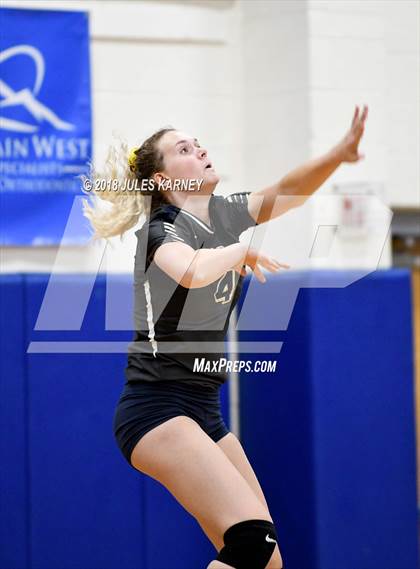 Thumbnail 2 in Foothill vs Sierra Vista photogallery.