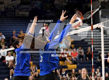 Thumbnail 1 in Foothill vs Sierra Vista photogallery.