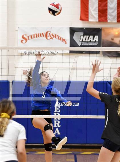 Thumbnail 1 in Foothill vs Sierra Vista photogallery.
