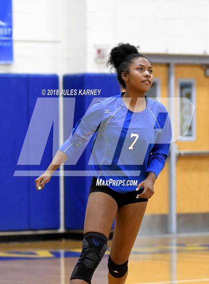 Thumbnail 2 in Foothill vs Sierra Vista photogallery.