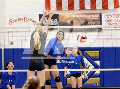 Thumbnail 2 in Foothill vs Sierra Vista photogallery.