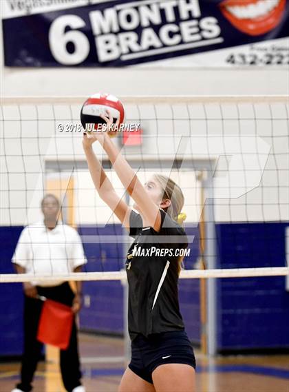 Thumbnail 3 in Foothill vs Sierra Vista photogallery.