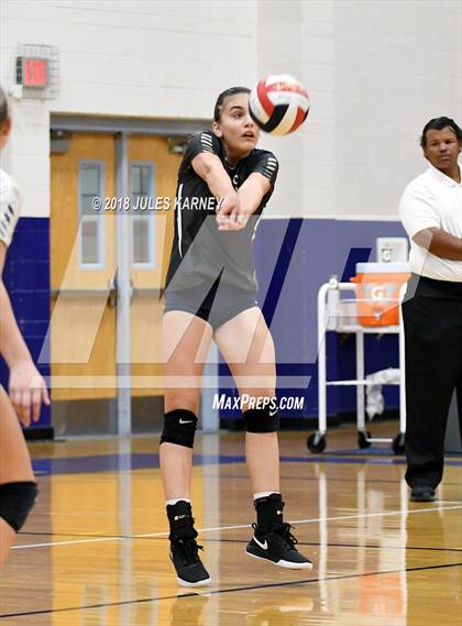 Thumbnail 3 in Foothill vs Sierra Vista photogallery.