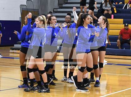 Thumbnail 1 in Foothill vs Sierra Vista photogallery.