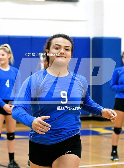 Thumbnail 2 in Foothill vs Sierra Vista photogallery.