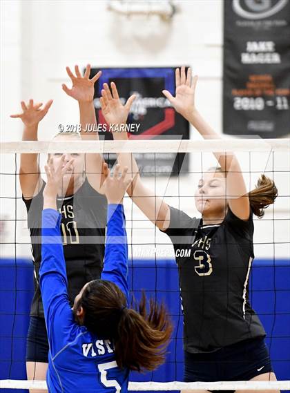 Thumbnail 3 in Foothill vs Sierra Vista photogallery.