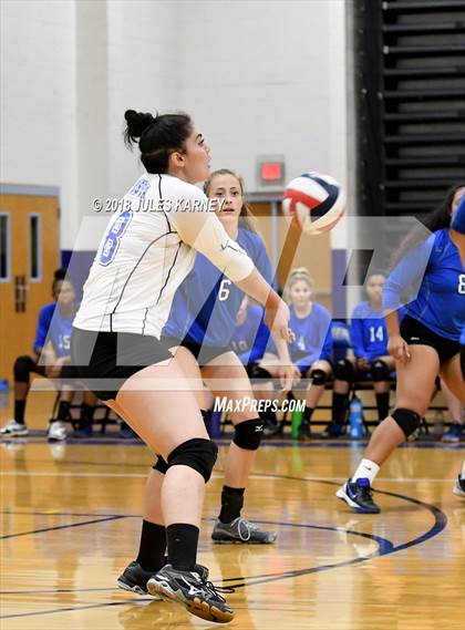 Thumbnail 1 in Foothill vs Sierra Vista photogallery.