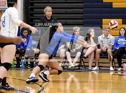 Thumbnail 3 in Foothill vs Sierra Vista photogallery.
