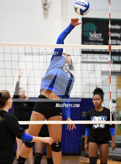 Thumbnail 2 in Foothill vs Sierra Vista photogallery.