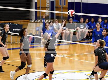 Thumbnail 1 in Foothill vs Sierra Vista photogallery.